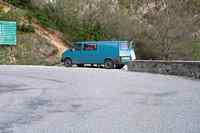 �ikovn� zaparkovat a lehnout za auto