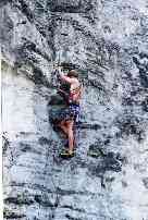 A prvni tutova smycka