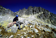 Pod �ern�m �t�tem